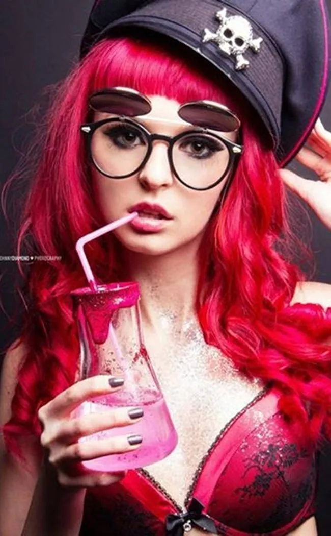 Cleo Rose | Classic Colour