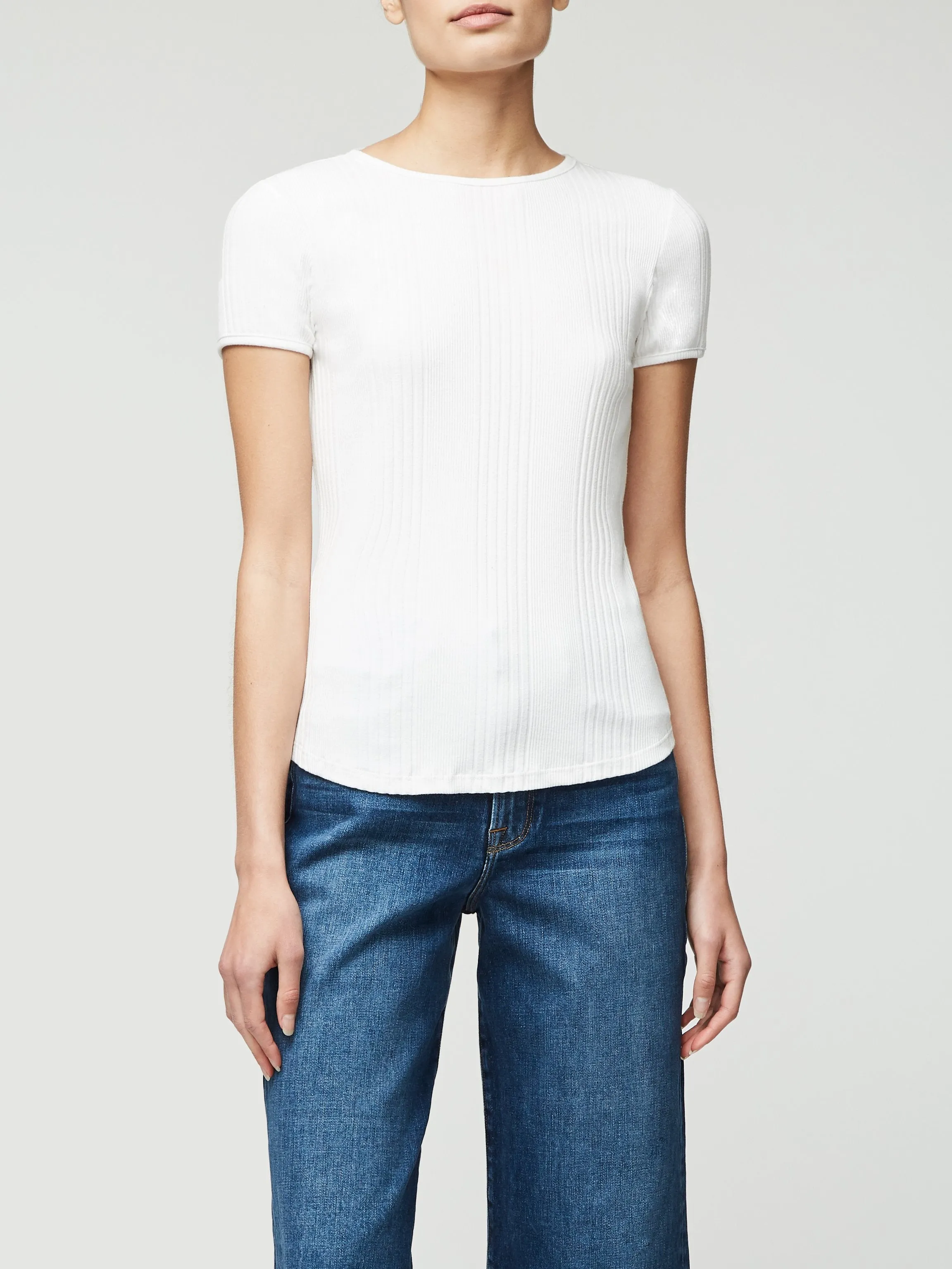 FRAME - Keyhole True Tee in Blanc
