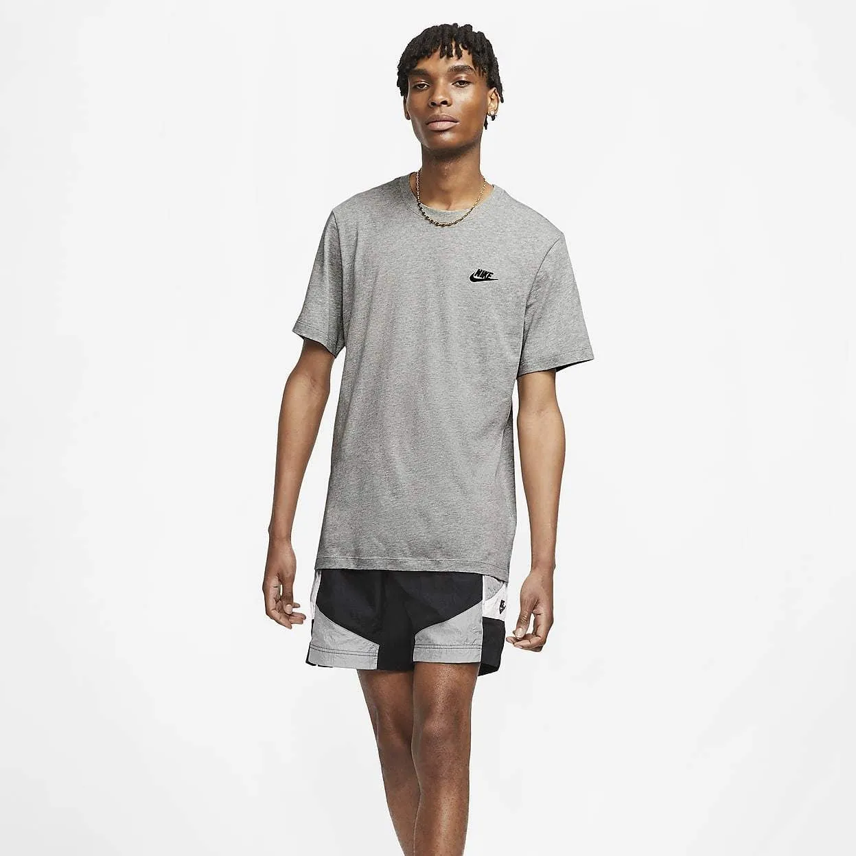 Men's Nike Essential Embroidered Tee (Standard Fit)(Grey/Black)(AR4999-064)