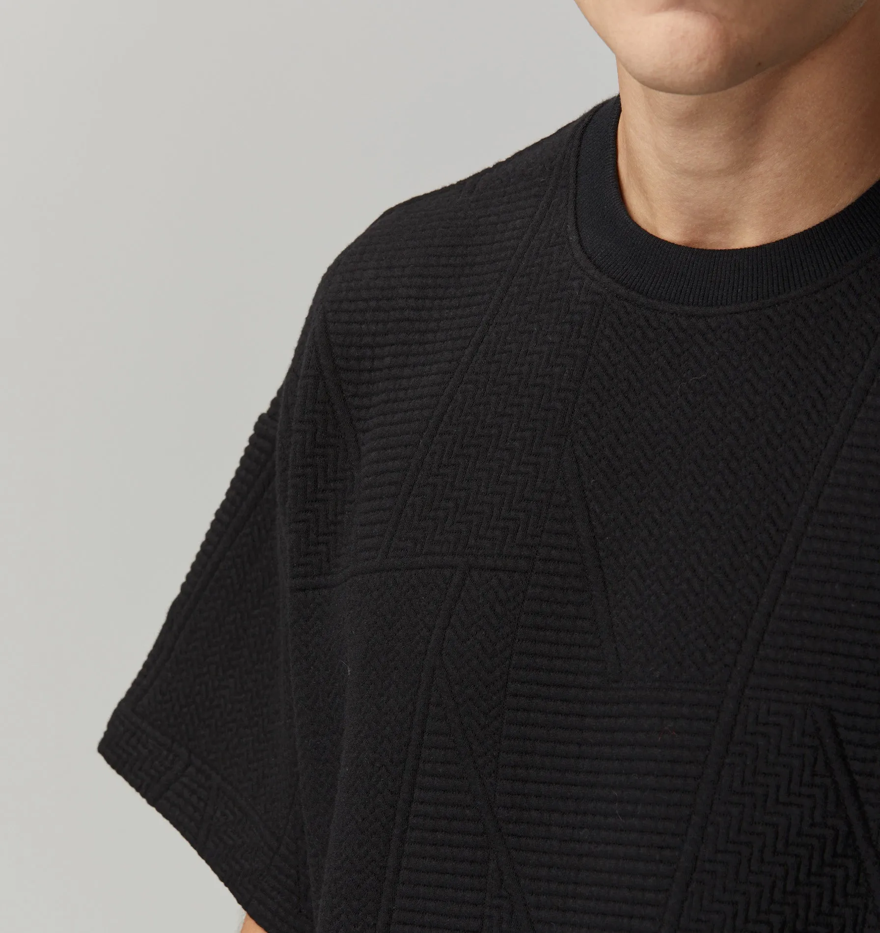 Mosaic Textured Lewi Tee - Black