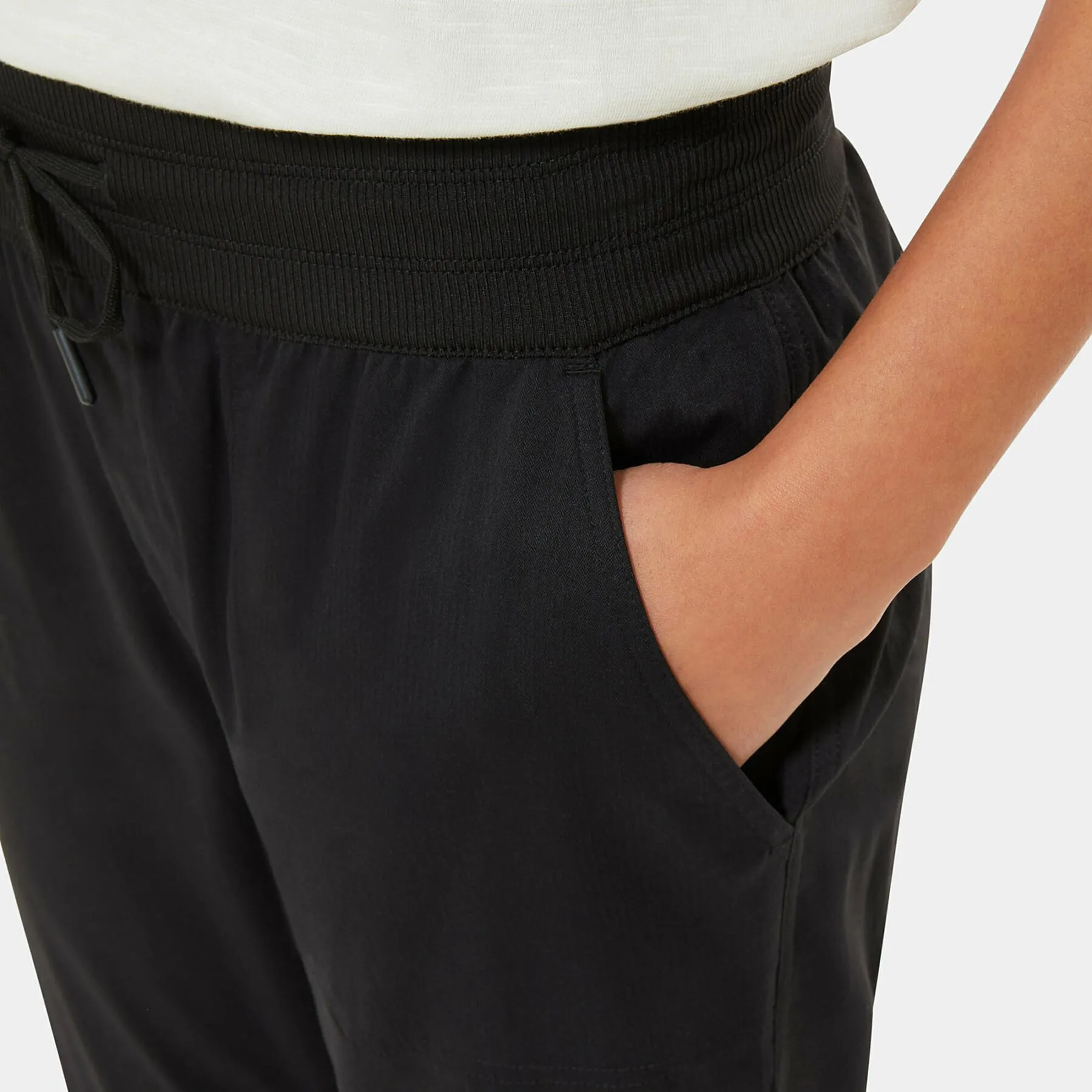 The North Face Women’s Aphrodite Motion Pants w/ Back Pocket-TNF Black