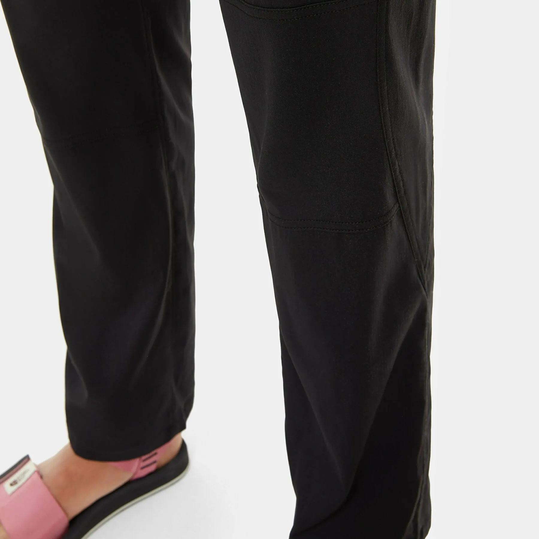 The North Face Women’s Aphrodite Motion Pants w/ Back Pocket-TNF Black